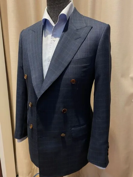 Bespoke Tailoring Suit with Individual Form